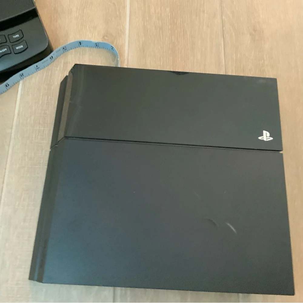 Sony PlayStation 4 CUH-1001A Black Console W/ Cords